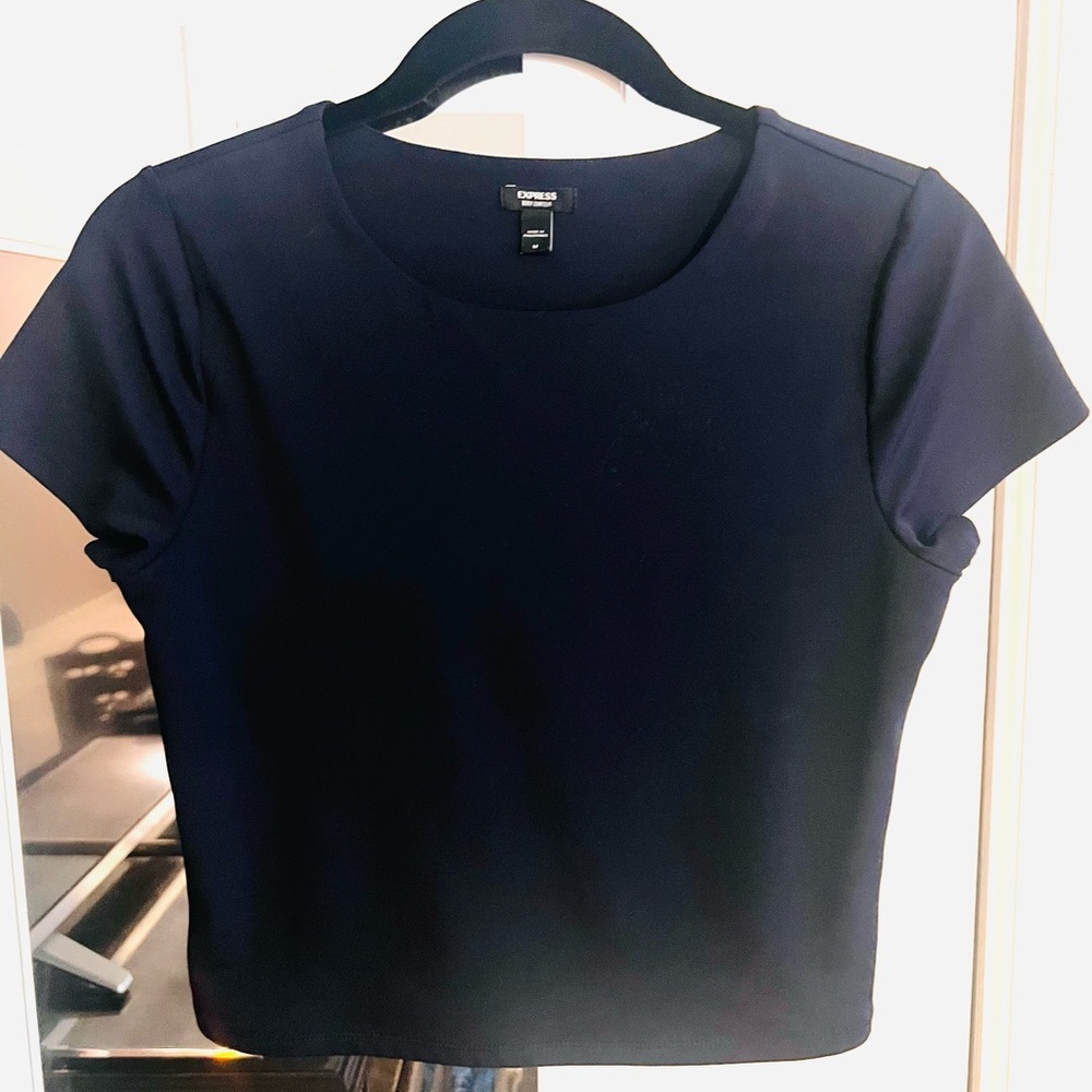 EXPRESS | NAVY Body Contour High Compression Matte 90's Cropped Tee *USED*